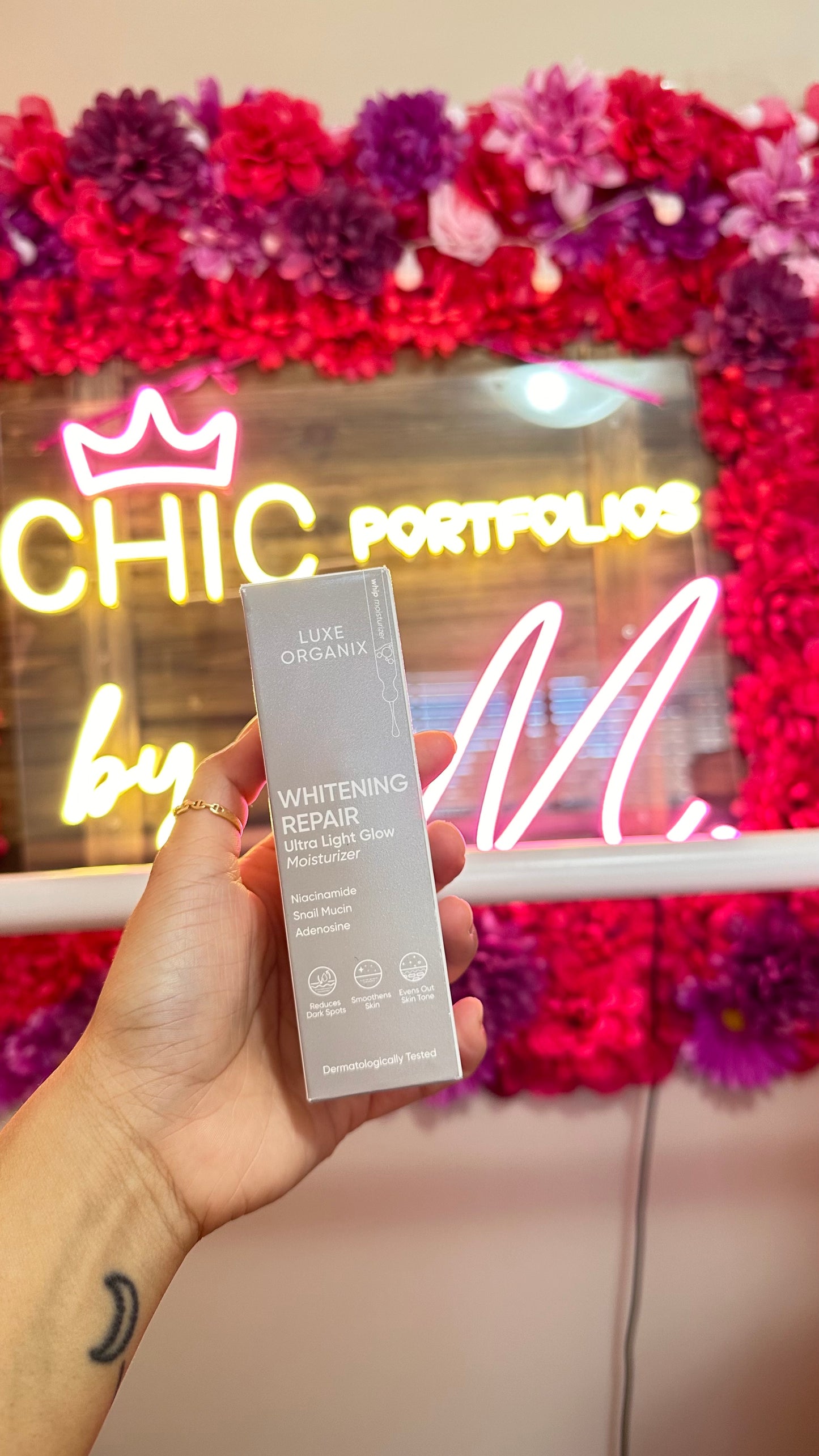 A - Luxe Organix Moisturizer (Daytime)