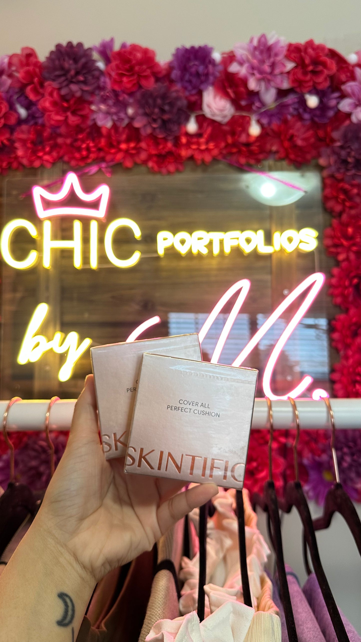 A - Skintific Cushion