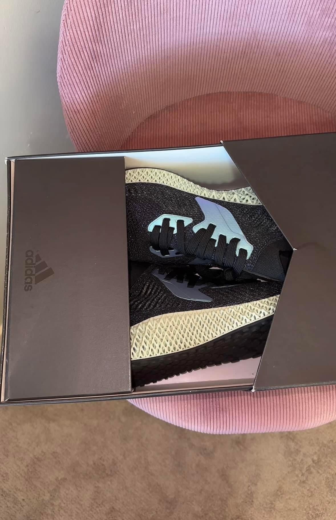 O - Adidas Shoes / Size 10 Mens