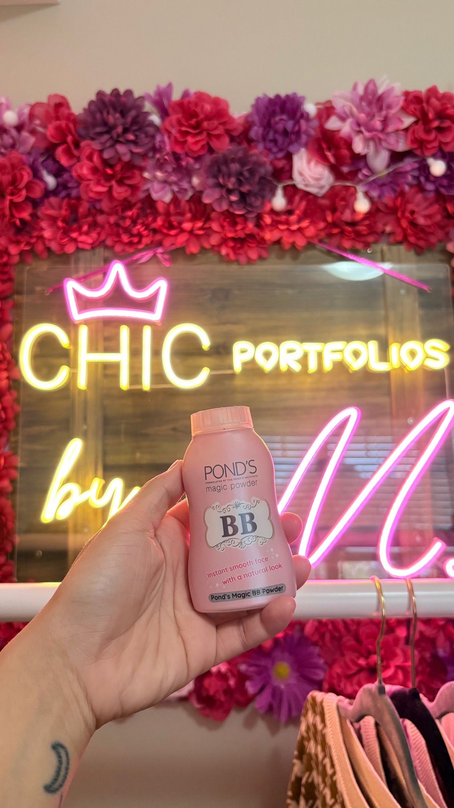 A - Ponds BB powder