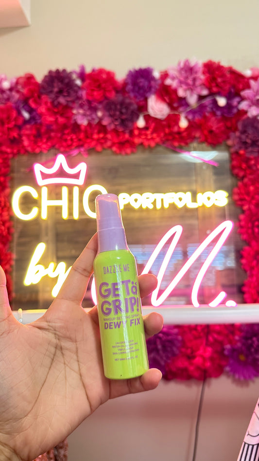 B - Dazzle Me / Setting Spray / Dewy